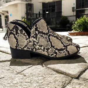 Kenneth Cole Reaction Snakeskin Print Slip-On Loafers 7 Bold Modern Edgy Evening